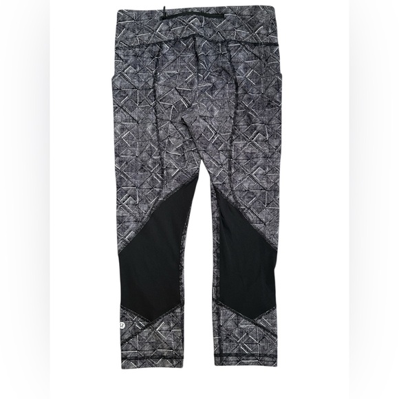 Lululemon Pace Rival Crop (22") leggings Size 6 Black/White Pattern - Picture 5 of 9
